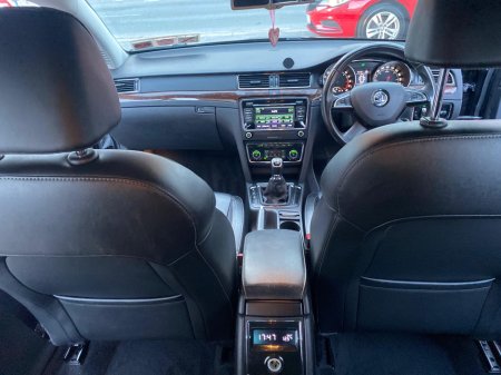 2014 Skoda Superb - thumbnail 13