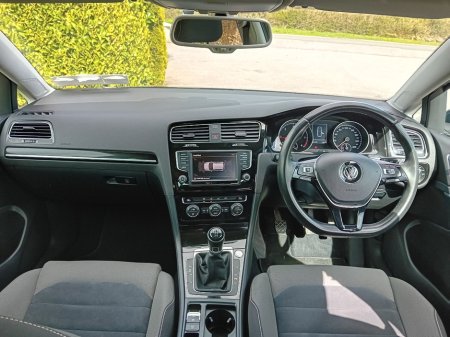 2016 Volkswagen Golf - thumbnail 8