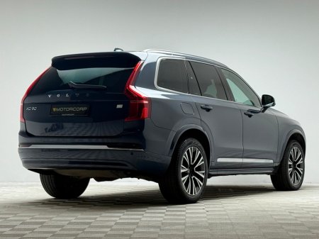2022 Volvo XC90 CORE T8 RECHARGE AWD *7 SEATER* €49,990 thumbnail