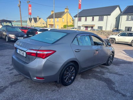 2015 Toyota Corolla - thumbnail 9