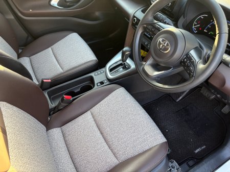 2022 Toyota Yaris Cross  €26,950 thumbnail