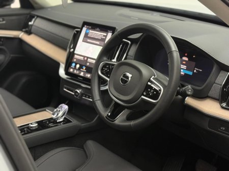 2025 Volvo XC90 PLUS T8 PHEV AWD AUTO *7 SEATER* €82,990 thumbnail