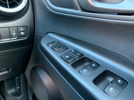 2022 Hyundai Kona - thumbnail 23