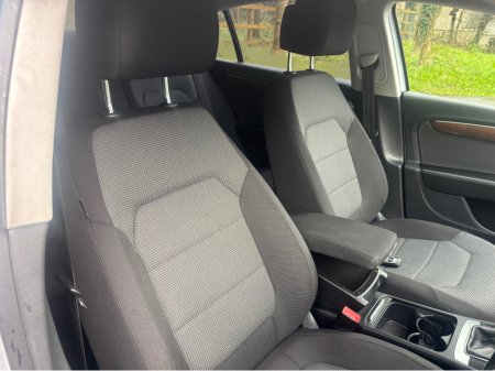 2014 Volkswagen Passat CL 1.6 TDI MANUAL 6SPEED FWD BLUEMOTION 105HP 4DR €8,995 thumbnail