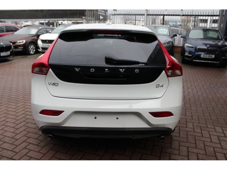 2017 Volvo V40 - thumbnail 5