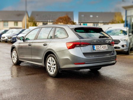 2022 Skoda Octavia 2022 Skoda OCTAVIA AMB 2.0TDI 115HP €25,950 thumbnail