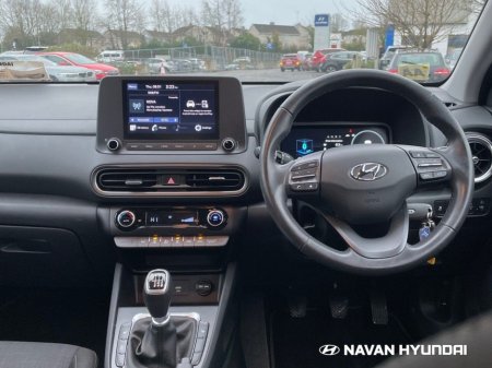 2022 Hyundai Kona 1.0 T-GDI Executive Two Tone Roof €25,950 thumbnail