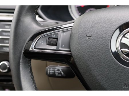 2016 Skoda Superb - thumbnail 9