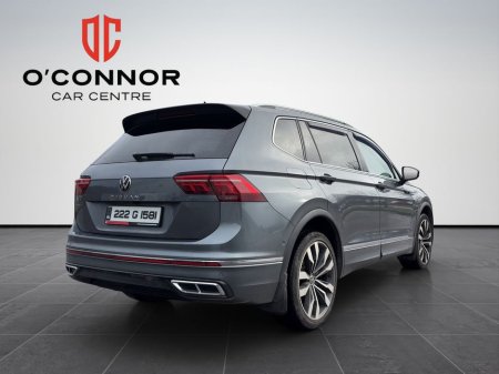 2022 Volkswagen Tiguan Allspace 2.0D AUTO R-LINE "Pan roof above you, DSG doing the work for you — driving doesn’t get easier than this" €44,888 thumbnail