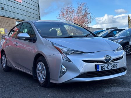 2016 Toyota Prius - view 3