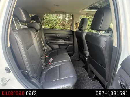 2015 Mitsubishi Outlander - thumbnail 14