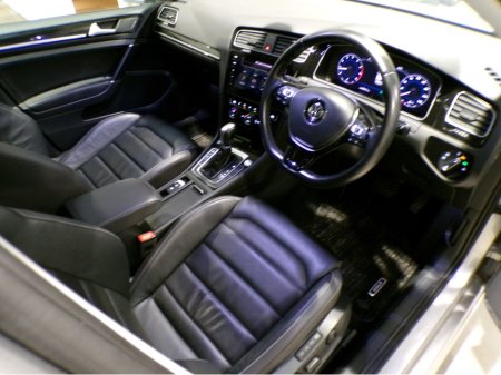 2018 Volkswagen Golf *MIESTER EDITION*MARK 7.5*AUTO*VW GOLF 1.4 TSI HIGH-LINE*FULL LEATHER HEATED MEMORY SPORT SEATS**VIRTUAL COCKPIT*PILOT PARKING*COLOUR CAMERA*SAT-NAV*APPLE-CARPLAY*ANDROID AUTO*UP-GRADED VW ALLOYS*XL M €18,900 thumbnail