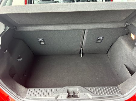 2018 Ford Fiesta - photo 2