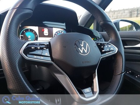 2024 Volkswagen Golf R-Line DSG 2.0 TDI 150HP *Manufacturers Warranty Until 27-02-2027/90,000Kms* €38,995 thumbnail