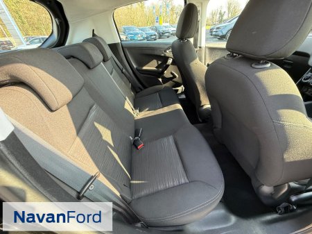 2016 Peugeot 208 - thumbnail 12