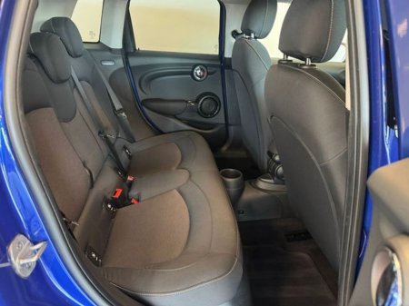 2020 MINI Cooper  €19,995 thumbnail