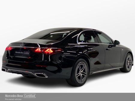 2025 Mercedes-Benz E Class - thumbnail 3