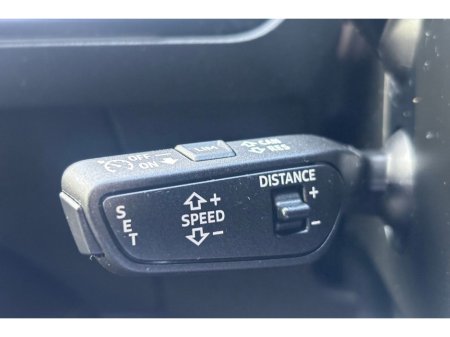 2023 Audi Q4 e-tron E-TRON S LINE 40 €32,137 thumbnail