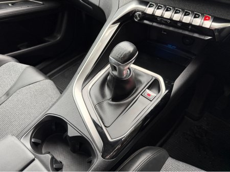 2020 Peugeot 3008 WIRELESS PHONE CHARGER..2 KEYS €8,048 thumbnail