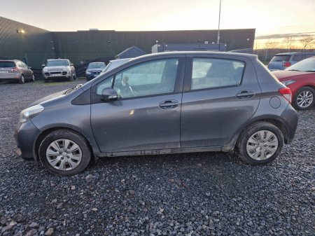 2012 Toyota Yaris 1.0 LUNA 4DR **READ ADD ** €3,500