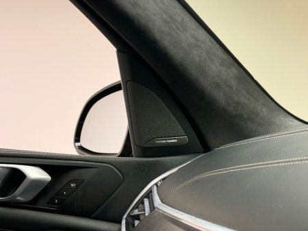 2020 BMW X7 - thumbnail 21