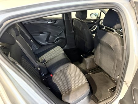 2017 Opel Astra - thumbnail 9