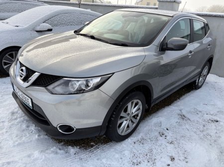 2015 Nissan Qashqai 1.2T 115 Petrol SV 92Km €10,990