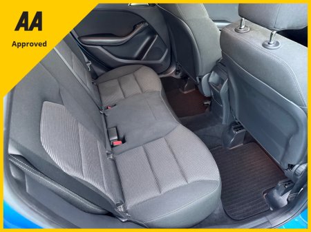 2016 Mercedes-Benz B Class B180 Automatic, Reversing Camera , Heated Seats thumbnail