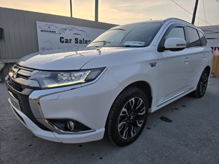 2017 Mitsubishi Outlander - thumbnail 5
