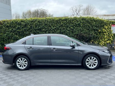 2023 Toyota Corolla - thumbnail 2