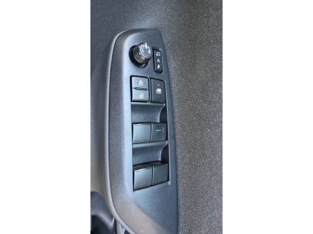 2020 Toyota Yaris Hybrid X Pack Automatic €14,950 thumbnail