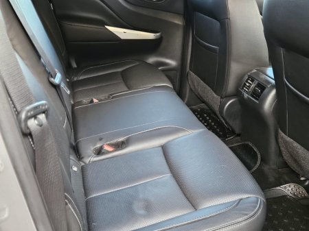 2019 Nissan Navara - thumbnail 6