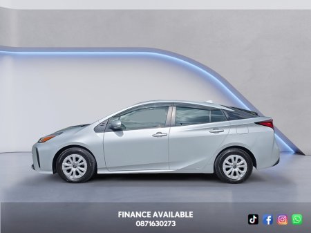 2020 Toyota Prius - thumbnail 13