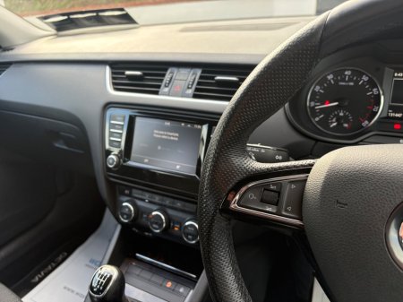 2016 Skoda Octavia - thumbnail 11