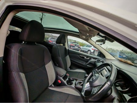 2018 Nissan Qashqai - thumbnail 13