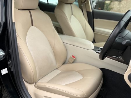 2021 Toyota Camry - thumbnail 18