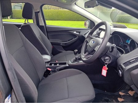 2016 Ford Focus 1.5 TDCI STYLE 120PS 5DR €8,950 thumbnail