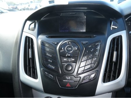 2012 Ford Focus - thumbnail 26