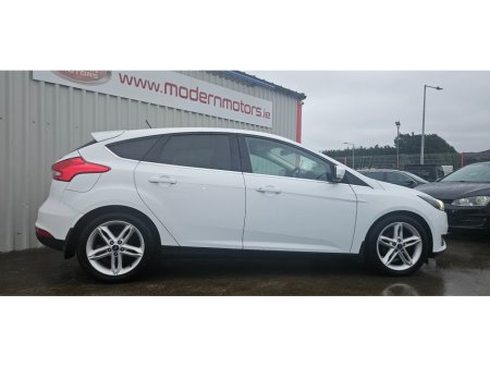 2016 Ford Focus ZETEC APPEARANCE PACK 1.0 ECO 100BHP LOW MILES €8,950 thumbnail