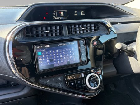 2018 Toyota Aqua - thumbnail 11