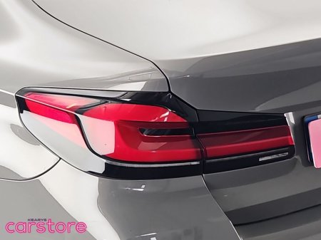 2021 BMW 5 Series - photo 15
