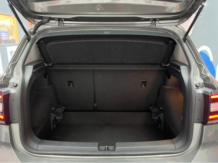 2020 Volkswagen T-Cross €21950! 2020 VOLKSWAGEN T-CROSS TSI FIRST 1.0 AUTOMATIC / CRUISE CONTROL / REVERSE CAMERA AND MORE €21,950 thumbnail