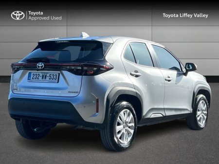 2023 Toyota Yaris Cross - thumbnail 2