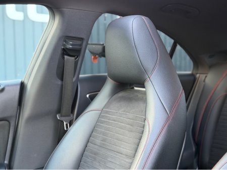 2018 Mercedes-Benz CLA Class - thumbnail 43