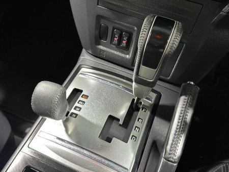 2017 Mitsubishi Pajero 3.2 DiD LWB 2 Seater N1 Commercial €27,500 thumbnail