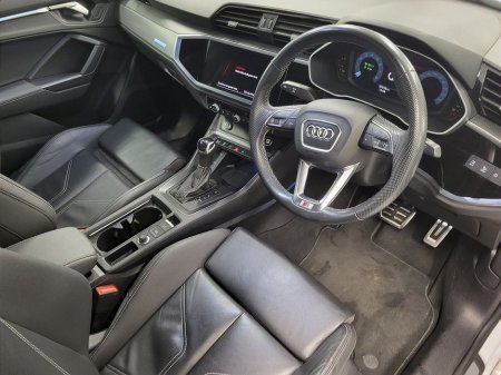 2024 Audi Q3 45 TFSI E S Tronic S line €43,975 thumbnail