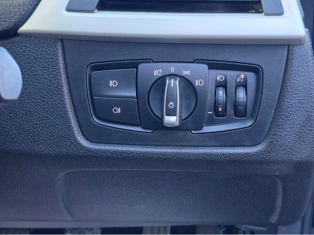 2018 BMW 3 Series - thumbnail 11