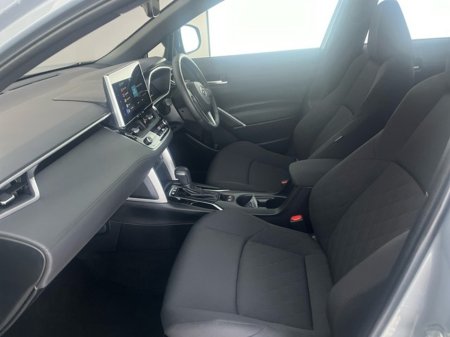 2025 Toyota Corolla Cross HYBRID SPORT €39,950 thumbnail