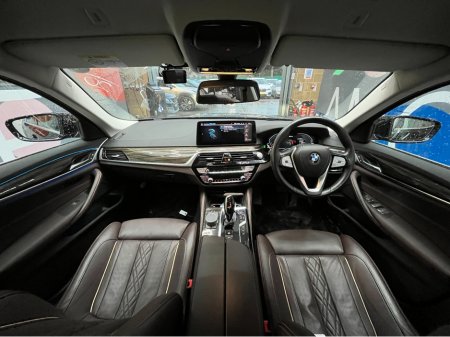 2020 BMW 5 Series €32950 2020 BMW 530E LUXURY EDITION JOY+ 2.0 AUTOMATIC / CRUISE CONTROL / 360° PARKING CAMERA / ELECTRIC MEMORY & HEATED SEATS / HEATED REAR SEATS / AMBIENT LIGHTS €32,950 thumbnail