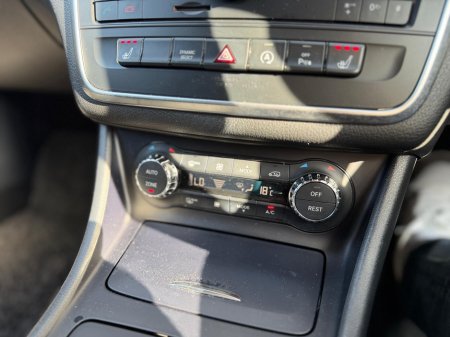 2016 Mercedes-Benz CLA Class - thumbnail 17